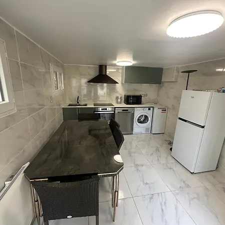 Calme Moderne Proche De Disneyland Wifi & Cafe Gratuit & Arrivee Autonome Appartement Bussy-Saint-Georges